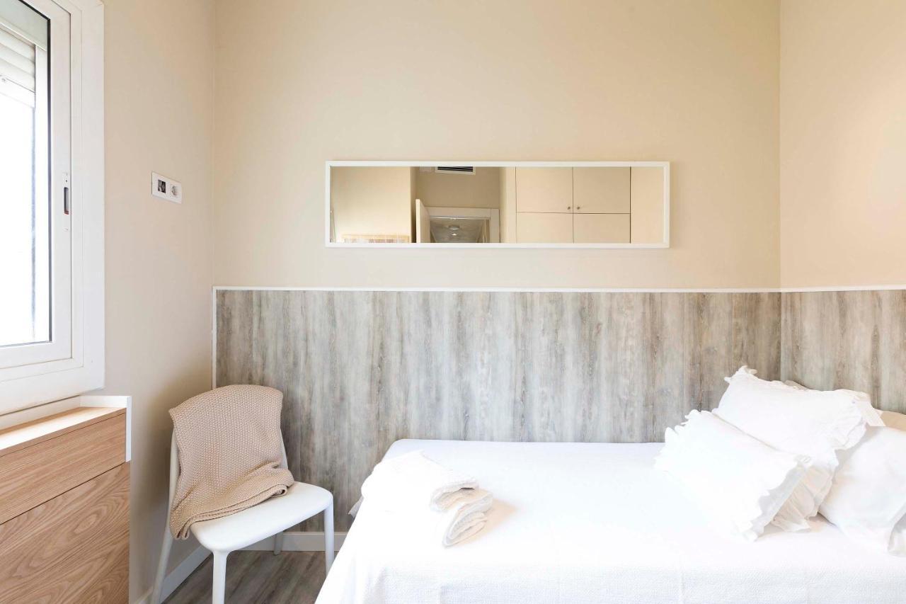 Chic Gran Via Apartment Barcelona Ngoại thất bức ảnh