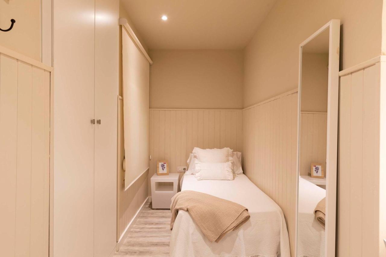 Chic Gran Via Apartment Barcelona Ngoại thất bức ảnh