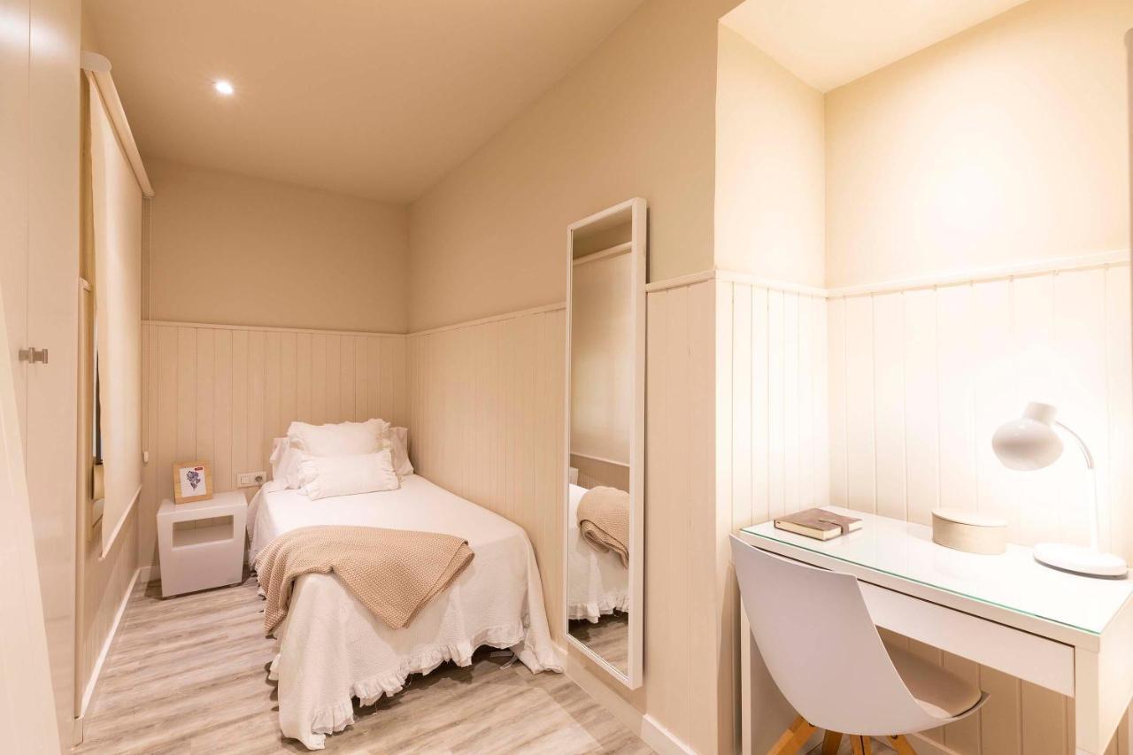 Chic Gran Via Apartment Barcelona Ngoại thất bức ảnh