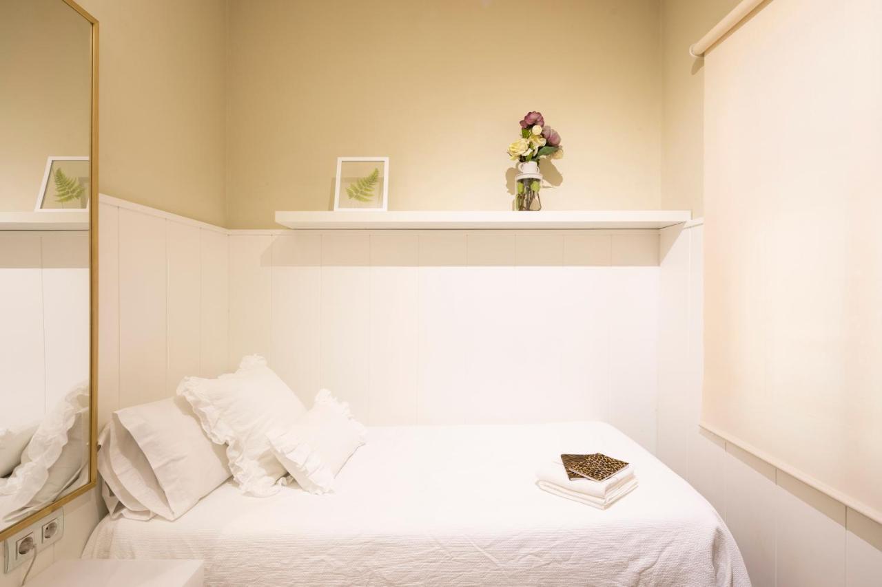 Chic Gran Via Apartment Barcelona Ngoại thất bức ảnh