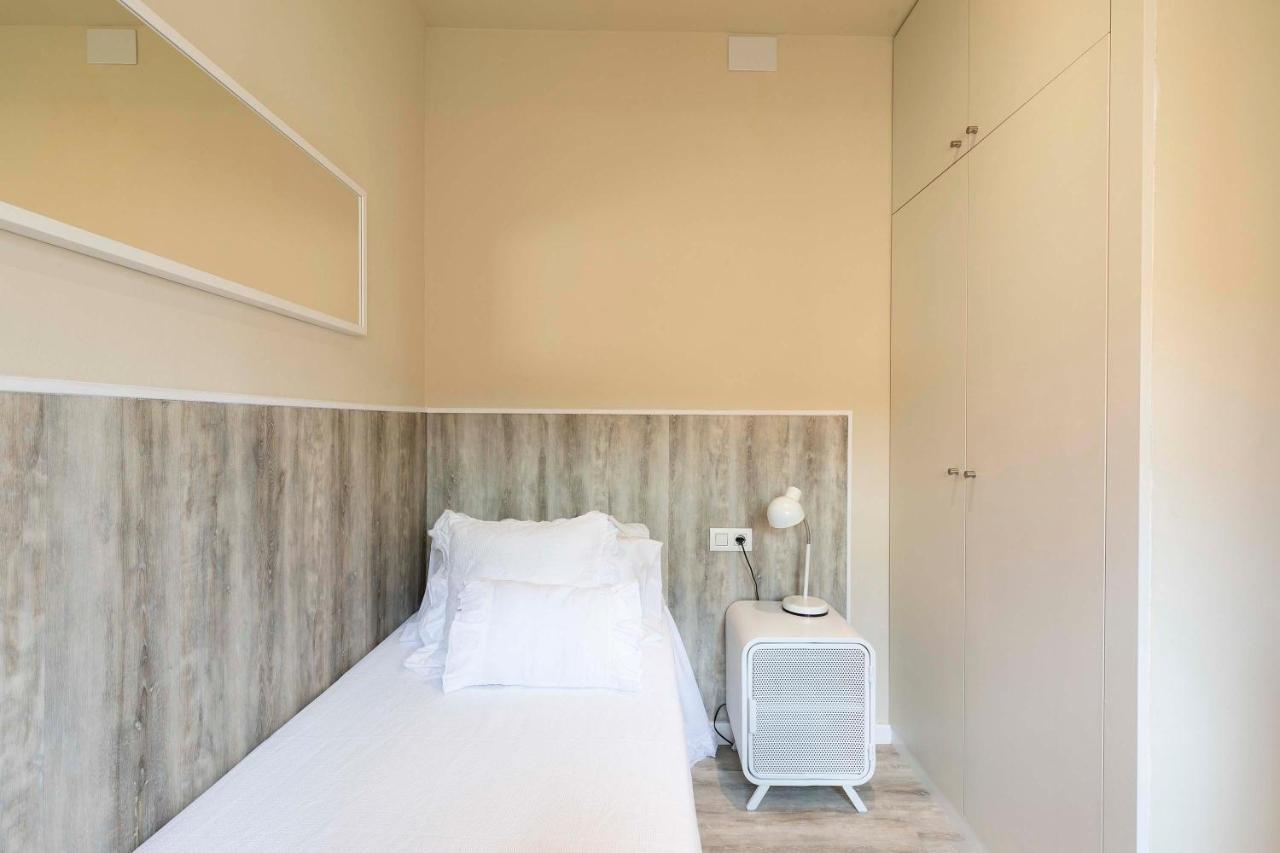 Chic Gran Via Apartment Barcelona Ngoại thất bức ảnh