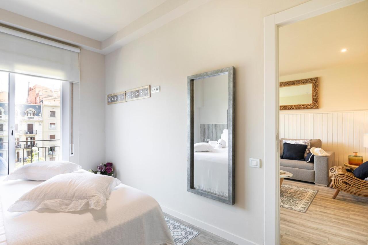 Chic Gran Via Apartment Barcelona Ngoại thất bức ảnh